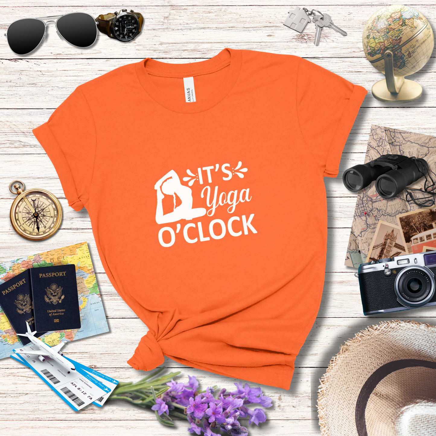 IT'S YOGA O'CLOCK  - T-Shirt